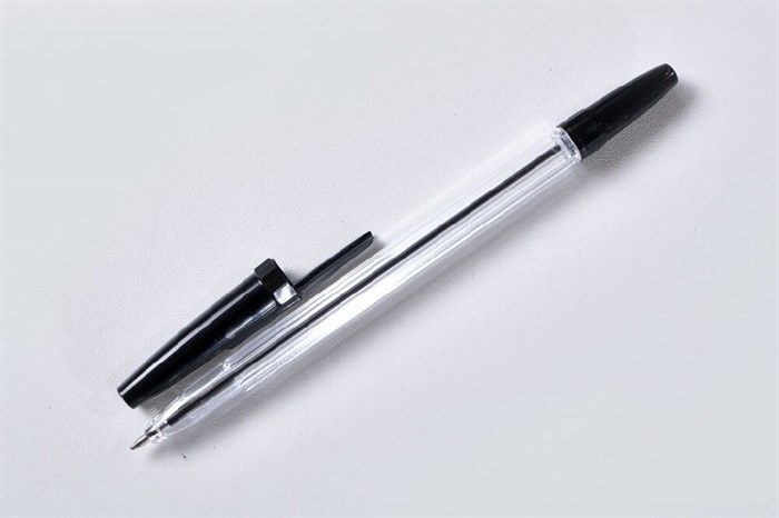Ручка шариковая  черная корпус прозрачный узел 1 мм
